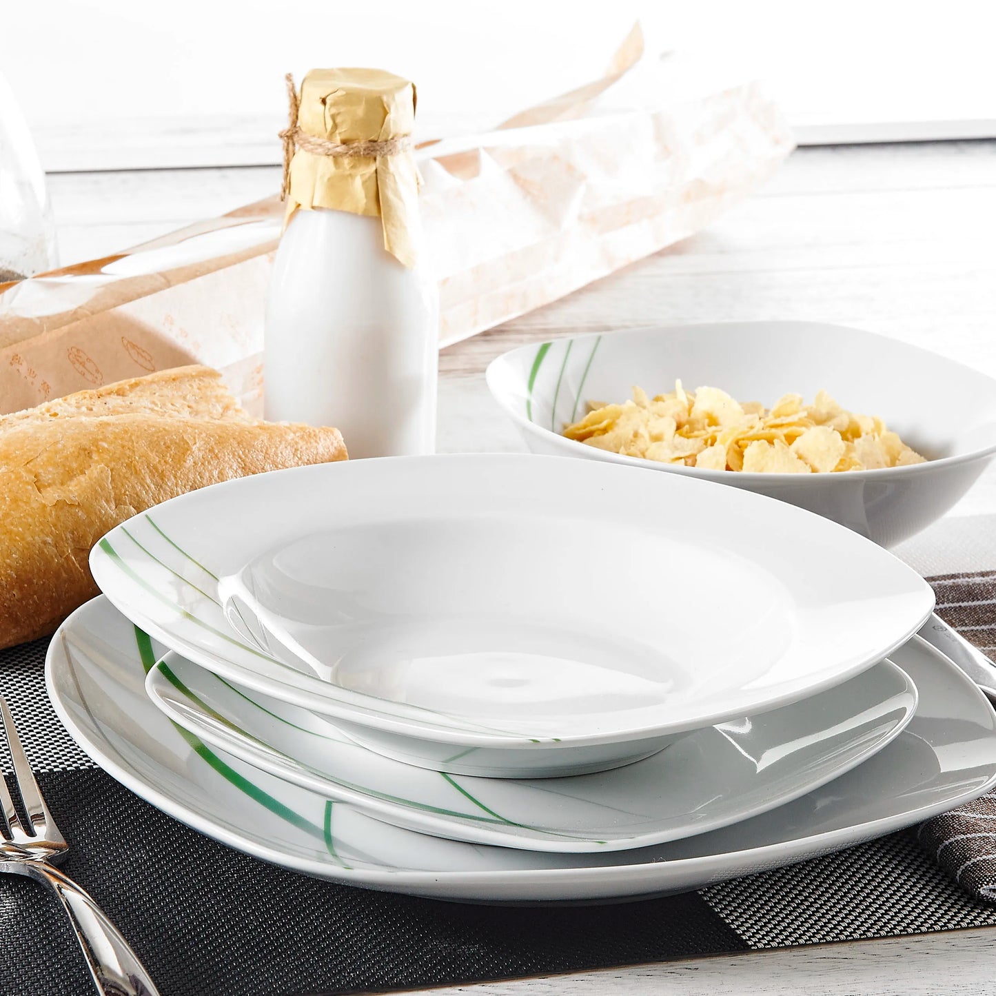 VEWEET AVIVA 24/48-Piece Ivo16/32 Dinnerware Set