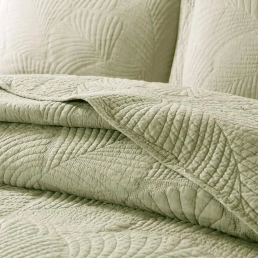 Tropical Palm Tree King Size Quilt Set  Quilted Bedding Lightweight