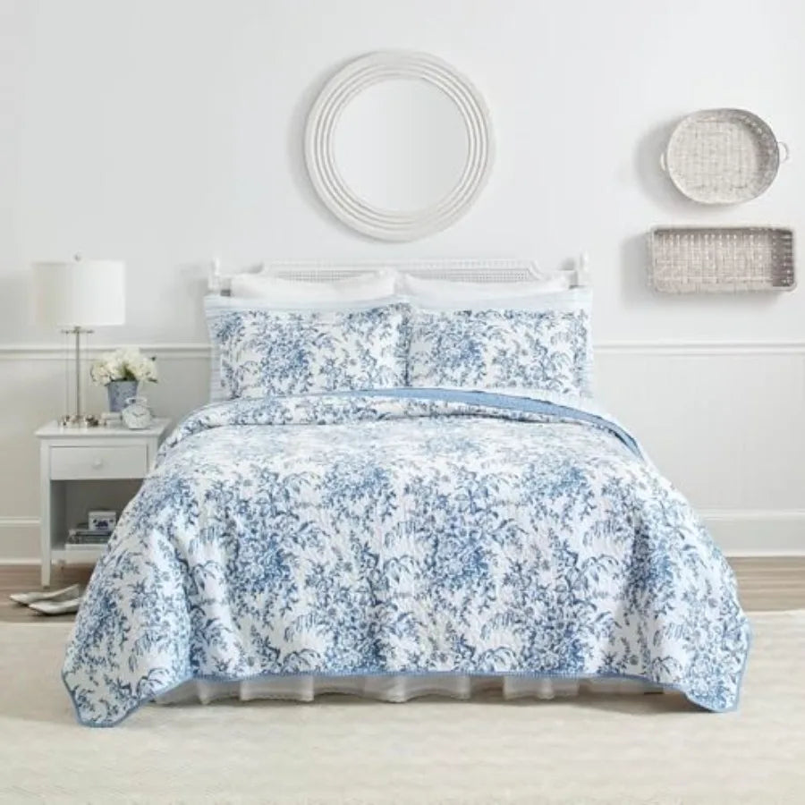 - Queen Quilt Set Reversible Cotton Bedding with Matching Shams  for All Seasons
