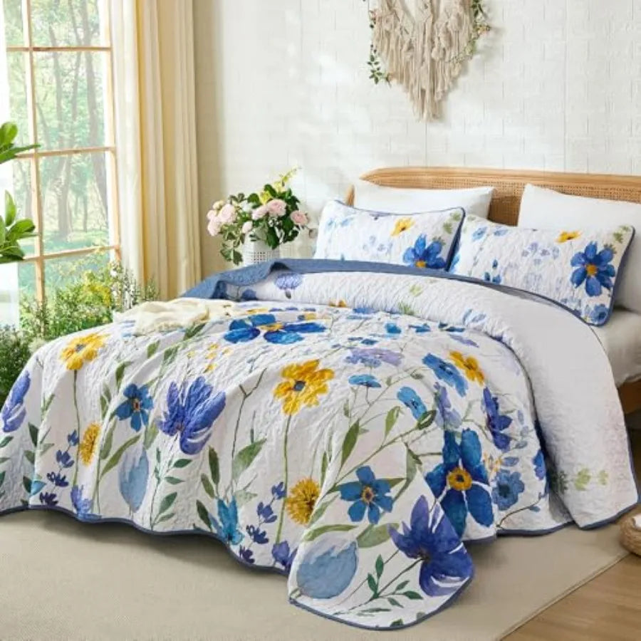Quilt Set King Size Soft Lightweight Reversible Spring Bedding Coverlet