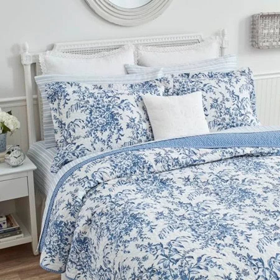 - Queen Quilt Set Reversible Cotton Bedding with Matching Shams  for All Seasons
